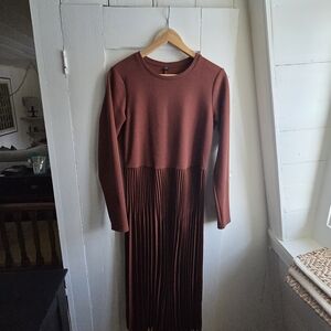 Uniqlo Brown Long Sleeve Dress